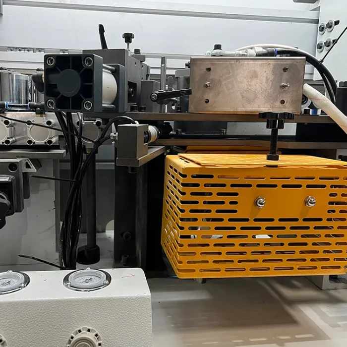 Made in China Portable Pvc Woodworking Price Automatic Edge Banding Machine - Image 4