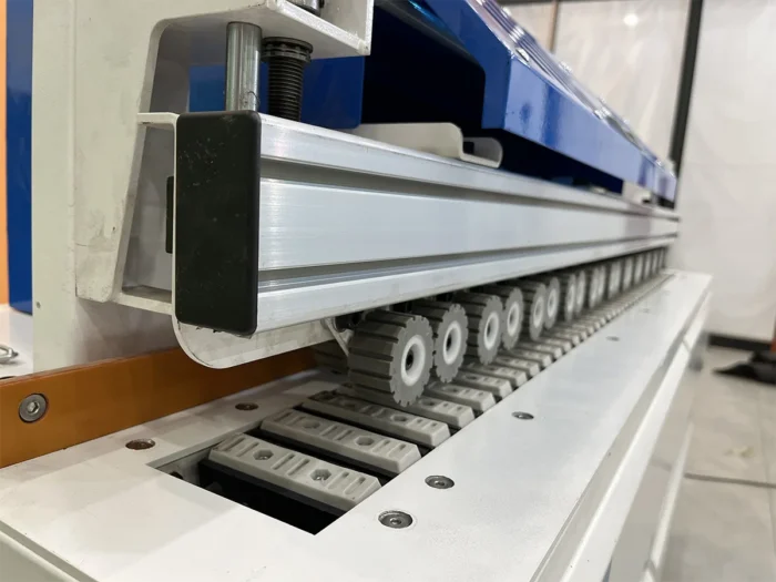 902 High Speed Wood Furniture Edge Bander Edging Machine Pvc Edge Banding Machine Automatic Trimming - Image 5