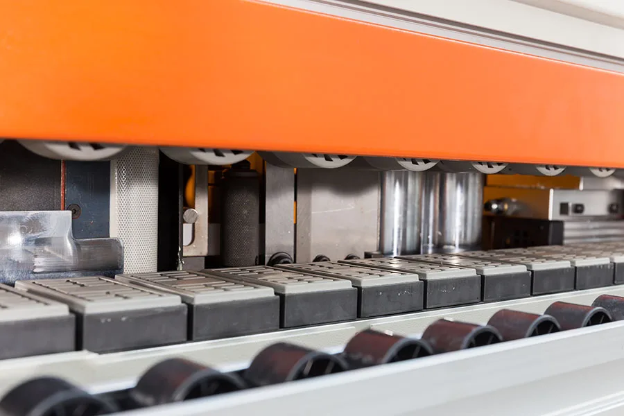 Mobile Pre Milling  Pvc Edge Band Tape Manufacturer Machine Return Conveyor Edge Bander Kdt