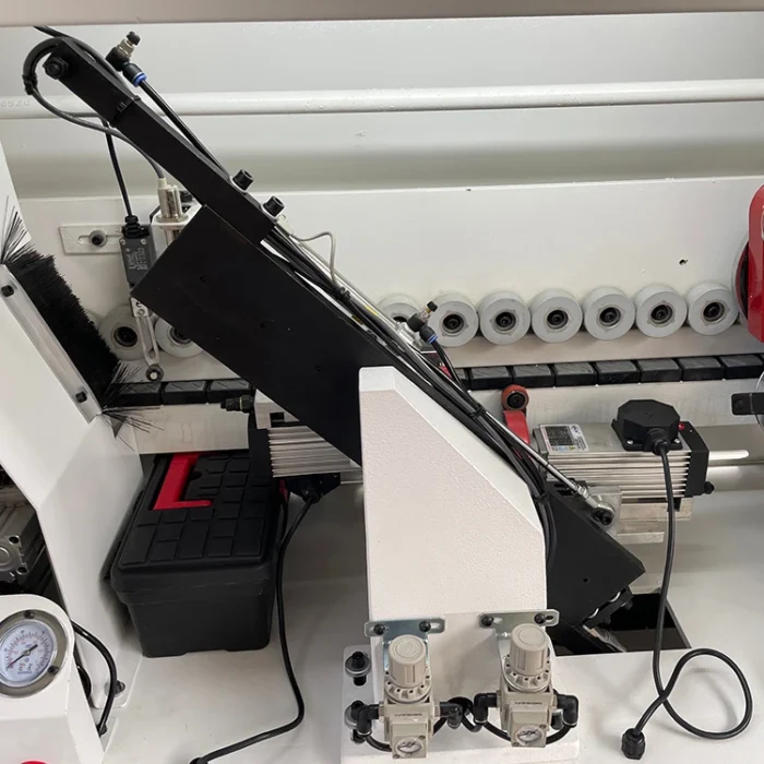 Automatic Straight Line Edge Bander Edge Bander Return Conveyor  Pur Edge Banding Machine - Image 4