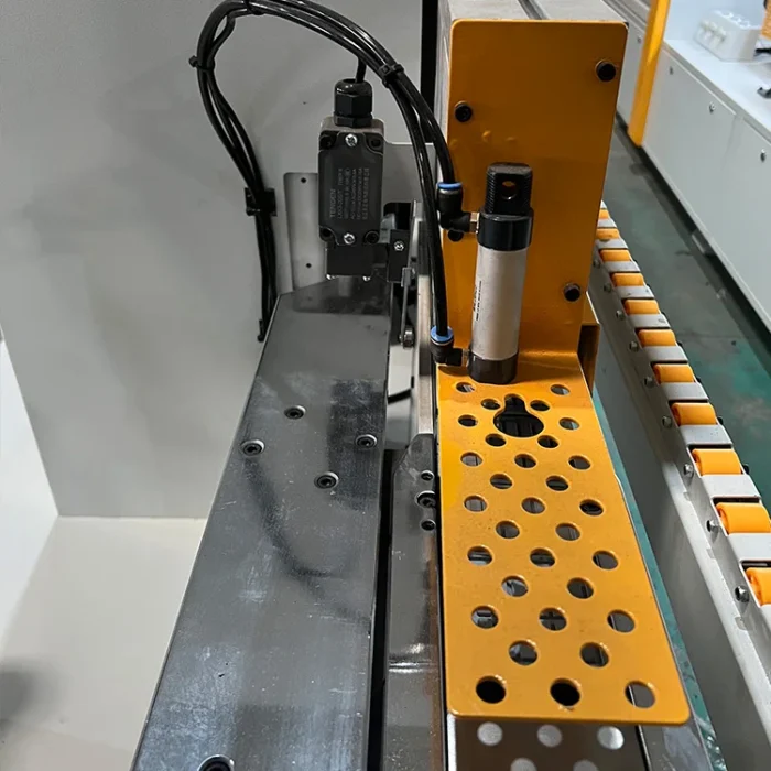 Made in China Portable Pvc Woodworking Price Automatic Edge Banding Machine - Image 6