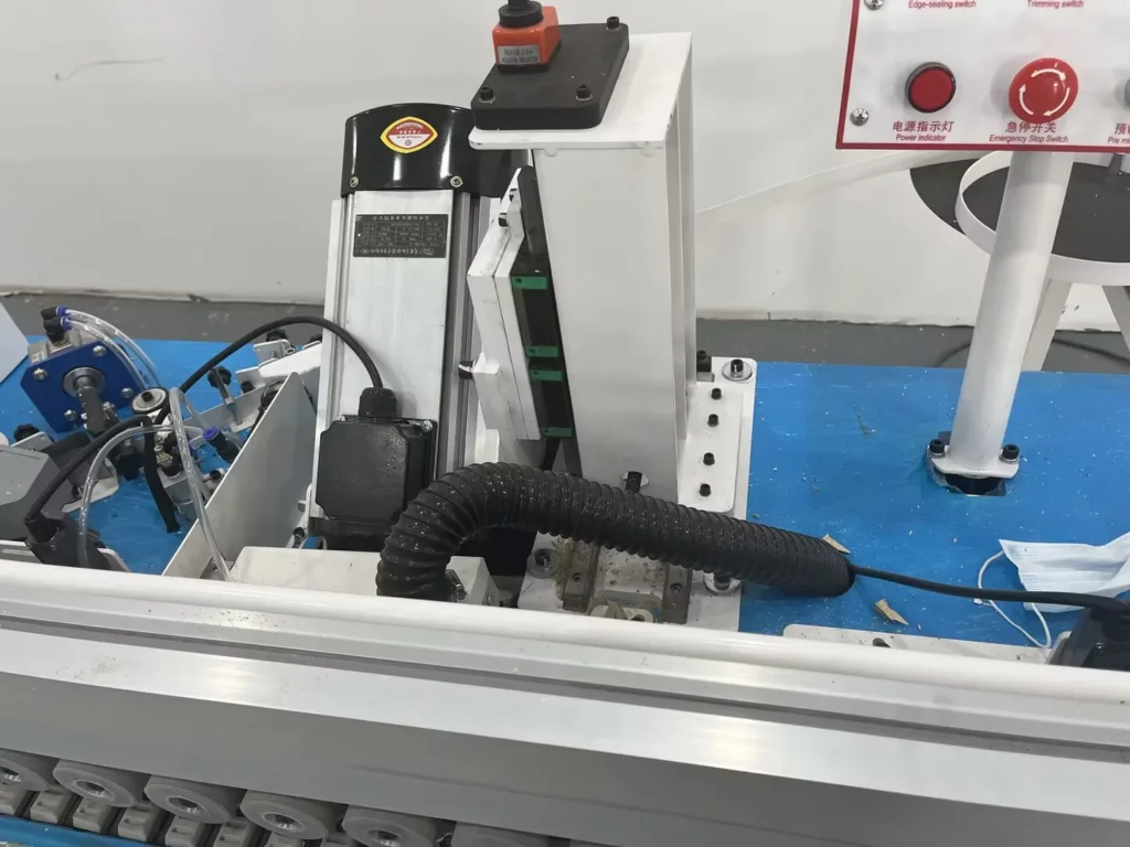 Edge Bander 45 Degree Pre Milling Edge Banding Machine With Trimming Automatic Edge Machine Banding