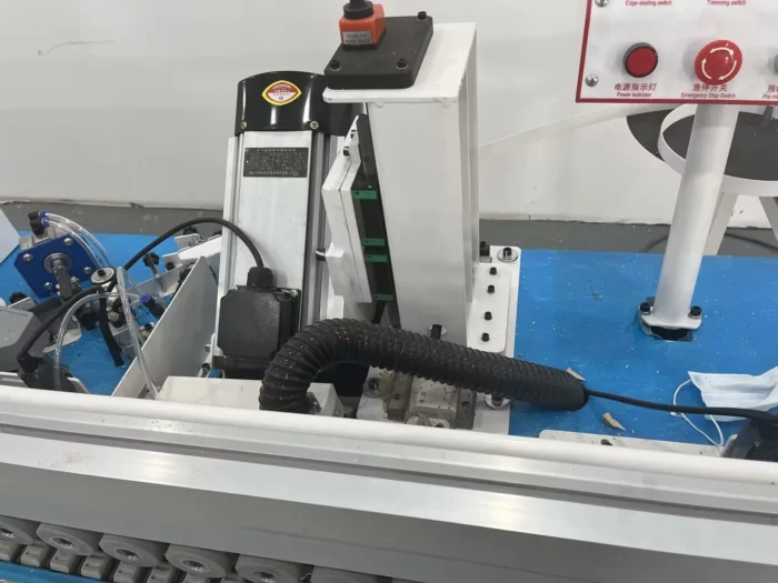 XZF450 Woodworking Bevel and Straight Edge Banding Machine 45 Degree Pre Milling Edge Bander Machine - Image 5